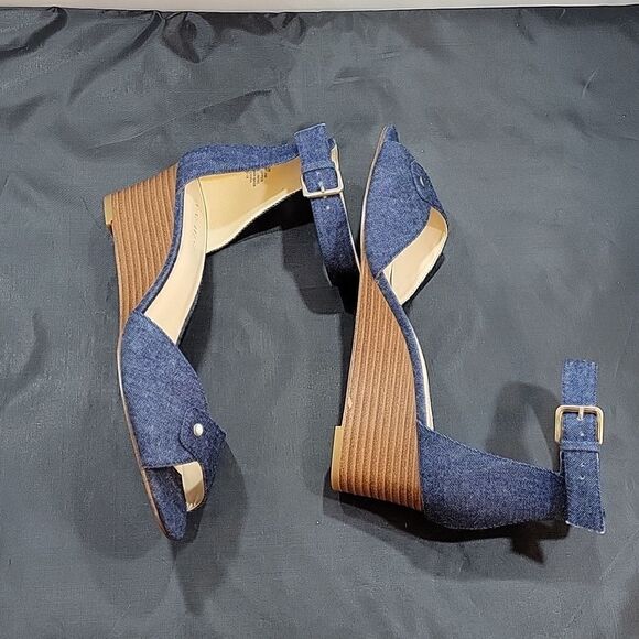 BRAND NEW NINE WEST PATIAN PEEP TOE WEDGE SANDAL - Picture 5 of 14